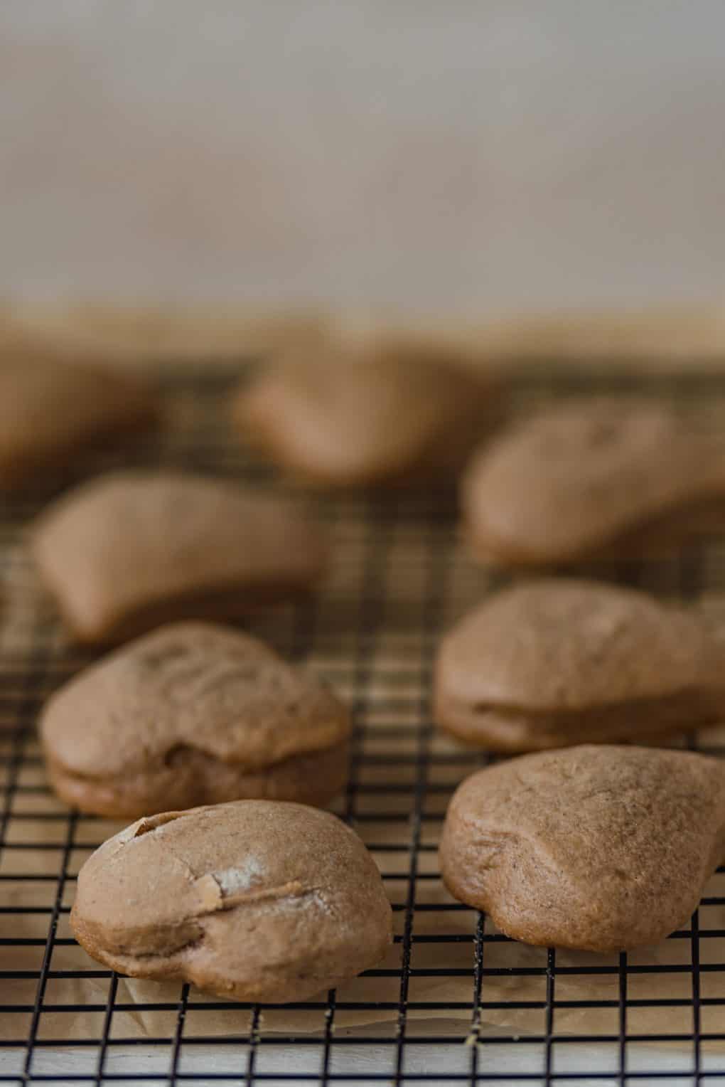Miękkie nadziewane pierniczki w czekoladzie